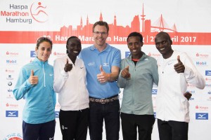 Marathon: Pressekonferenz Hamburg Marathon 2017, Jessica Augusto, Viola Kibiwot, Frank Thaleiser, Stephen Kiprotich *** Local Caption *** +++ www.hoch-zwei.net +++ copyright: HOCH ZWEI / Malte Christians +++